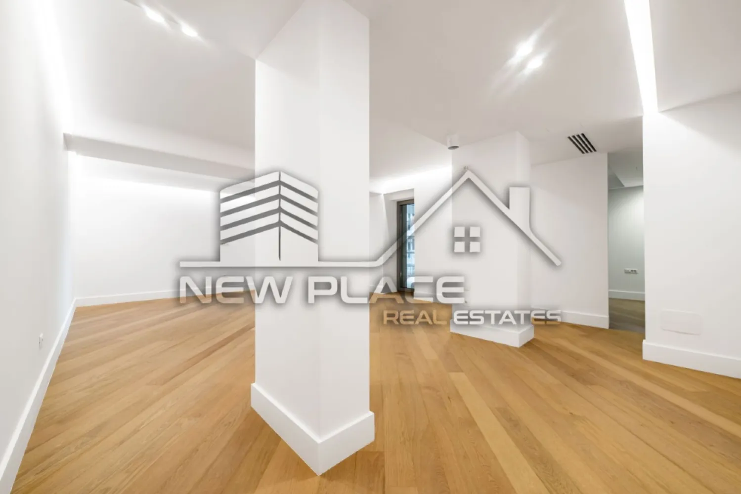 IANCU NICOLAE|Apt exclusivist| 300,390+TVA | Terasa 11.9 | 2 bai | Lux - New Place Real Estate Company va propune spre vanzare un apartament exclusivist situat intr un complex rezidential premium, localizat in zona de Nord a capitalei - Iancu Nicolae.

Apartamentul este situat la Etajul 2, are o suprafata construita de 96.90 mp si o suprafata utila totala de 83.40 mp, fiind compus din: living cu bucatarie si dining de 45.60 mp, dormitor de 12.10 mp, o baie de 4.80 mp, un grup sanitar de 3.10 mp, o zona de depozitare de 5.90 mp si un balcon de 11.90 mp.

Ansamblul rezidential din care face parte apartamentul propune un concept de locuire exclusivist caracterizat prin finisaje si dotari high-end adaptate trendurilor pietei imobiliare din marile capitale ale lumii.

Conceptul de modern living inseamna sa te bucuri cat mai mult de timpul tau liber. Iar acest lucru incepe acasa. Pentru aceasta viziune ansamblul ia in calcul fiecare parametru al unui stil de viata exclusivist, de la finisajele si dotarile high-end pana la locatie si arhitectura.

Finisaje și dotari
- Fatada ventilata cu placi ceramice Florim
- Tamplarie din aluminiu Schuco cu geam tripan
- Climatizare LG cu control individual a temperaturii
- Usi de acces cu sistem de siguranta
- Control acces cu sistem videointerfon
- Usi interioare tip Filomuro
- Parchet din lemn cu incalzire in pardoseala
- Placari ceramice Florim
- Obiecte sanitare Daniel Rubinetterie
- Incalzire centralizata cu contorizare individuala
- Parcare subterana pe 3 niveluri
- Gradini si spatii verzi

Pentru mai multe detalii sau oferte similare, nu ezitati sa ne contactati.

Aceasta oferta apartine New Place Real Estate Company.