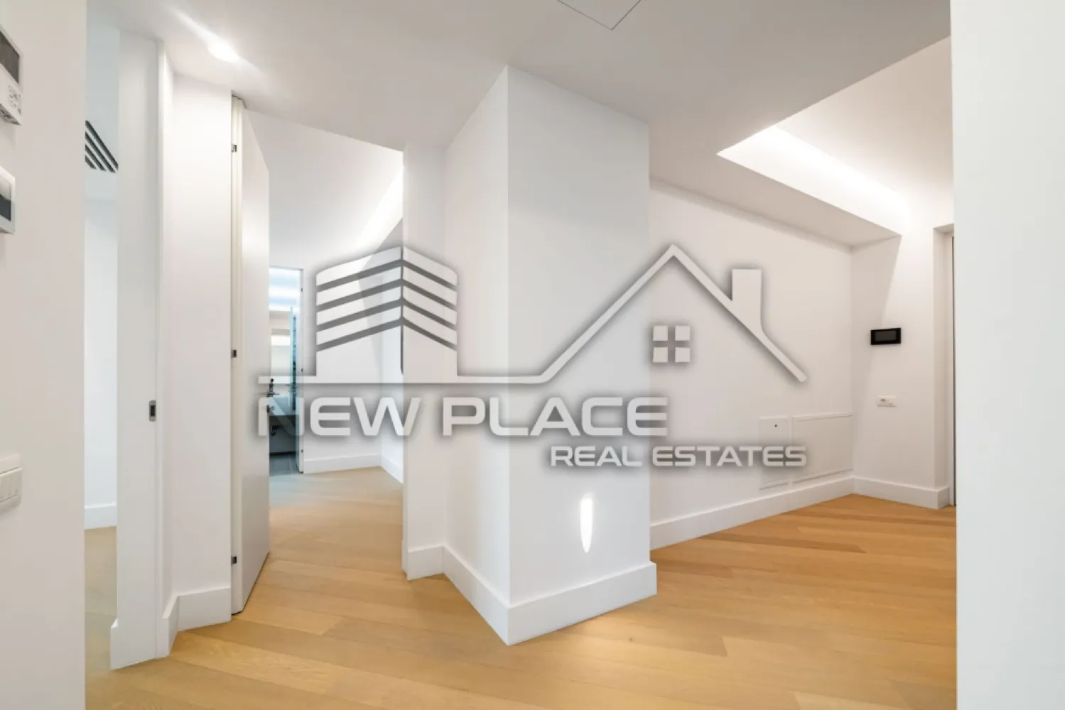 IANCU NICOLAE | Apt exclusivist | 378,510+TVA | Terasa 23.8 |Ultra Lux - New Place Real Estate Company va propune spre vanzare un apartament exclusivist situat intr un complex rezidential premium, localizat in zona de Nord a capitalei - Iancu Nicolae.

Apartamentul este situat la Etajul 3, are o suprafata construita de 122.10 mp si o suprafata utila totala de 103.10 mp, fiind compus din: living cu bucatarie si dining de 29.80 mp, dormitor matrimonial de 17.80 mp cu baie proprie de 3.70 mp, dormitor secundar de 13.40 mp, baie de serviciu de 6.00 mp, hol de 8.60 mp si o terasa de 23.80 mp.

Ansamblul rezidential din care face parte apartamentul propune un concept de locuire exclusivist caracterizat prin finisaje si dotari high-end adaptate trendurilor pietei imobiliare din marile capitale ale lumii.

Conceptul de modern living inseamna sa te bucuri cat mai mult de timpul tau liber. Iar acest lucru incepe acasa. Pentru aceasta viziune ansamblul ia in calcul fiecare parametru al unui stil de viata exclusivist, de la finisajele si dotarile high-end pana la locatie si arhitectura.

Finisaje și dotari
- Fatada ventilata cu placi ceramice Florim
- Tamplarie din aluminiu Schuco cu geam tripan
- Climatizare LG cu control individual a temperaturii
- Usi de acces cu sistem de siguranta
- Control acces cu sistem videointerfon
- Usi interioare tip Filomuro
- Parchet din lemn cu incalzire in pardoseala
- Placari ceramice Florim
- Obiecte sanitare Daniel Rubinetterie
- Incalzire centralizata cu contorizare individuala
- Parcare subterana pe 3 niveluri
- Gradini si spatii verzi

Pentru mai multe detalii sau oferte similare, nu ezitati sa ne contactati.

Aceasta oferta apartine New Place Real Estate Company.