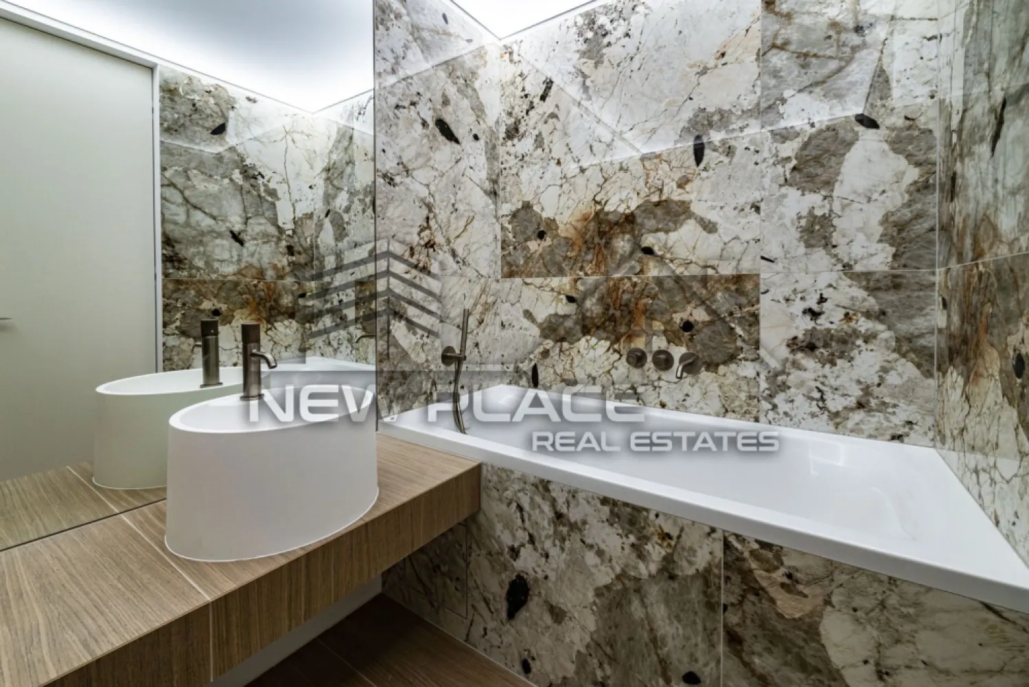 IANCU NICOLAE | Apt exclusivist | 378,510+TVA | Terasa 23.8 |Ultra Lux