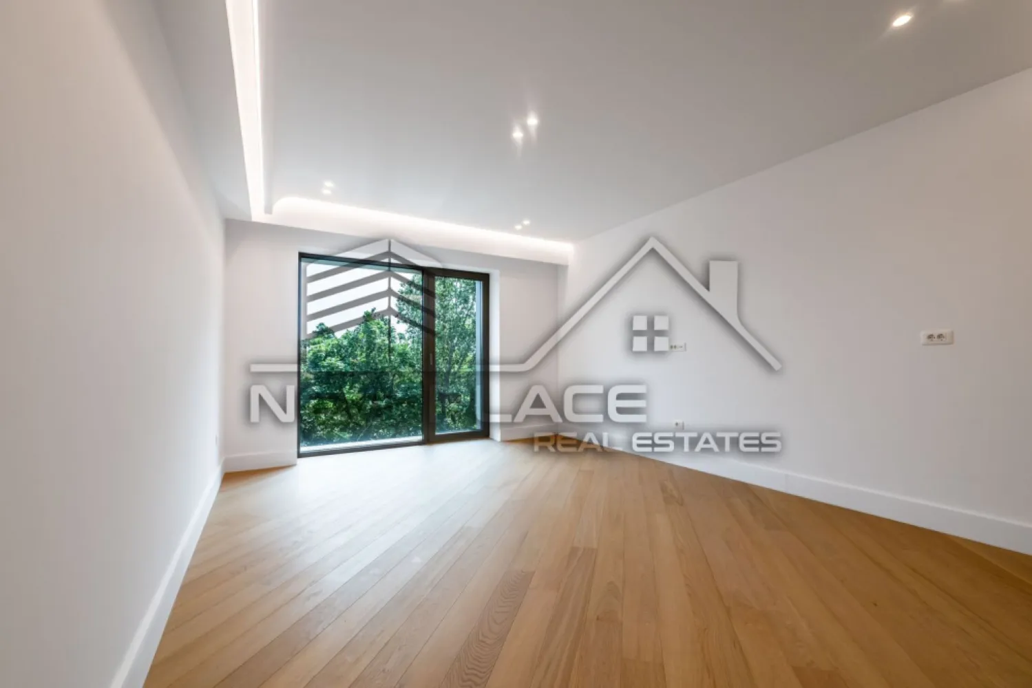 IANCU NICOLAE | Apartament exclusivist | 218,550 + TVA | Ultra Lux - New Place Real Estate Company va propune spre vanzare un apartament exclusivist situat intr un complex rezidential premium, localizat in zona de Nord a capitalei - Iancu Nicolae.

Apartamentul este situat la Etajul 4, are o suprafata construita de 70.50 mp si o suprafata utila totala de 59.60 mp, fiind compus din: living cu bucatarie si dining de 30.10 mp, dormitor de 16.70 mp, baie de 5.50 mp si un balcon de 7.30 mp.

Ansamblul rezidential din care face parte apartamentul propune un concept de locuire exclusivist caracterizat prin finisaje si dotari high-end adaptate trendurilor pietei imobiliare din marile capitale ale lumii.

Conceptul de modern living inseamna sa te bucuri cat mai mult de timpul tau liber. Iar acest lucru incepe acasa. Pentru aceasta viziune ansamblul ia in calcul fiecare parametru al unui stil de viata exclusivist, de la finisajele si dotarile high-end pana la locatie si arhitectura.

Finisaje și dotari
- Fatada ventilata cu placi ceramice Florim
- Tamplarie din aluminiu Schuco cu geam tripan
- Climatizare LG cu control individual a temperaturii
- Usi de acces cu sistem de siguranta
- Control acces cu sistem videointerfon
- Usi interioare tip Filomuro
- Parchet din lemn cu incalzire in pardoseala
- Placari ceramice Florim
- Obiecte sanitare Daniel Rubinetterie
- Incalzire centralizata cu contorizare individuala
- Parcare subterana pe 3 niveluri
- Gradini si spatii verzi

Pentru mai multe detalii sau oferte similare, nu ezitati sa ne contactati.

Aceasta oferta apartine New Place Real Estate Company.