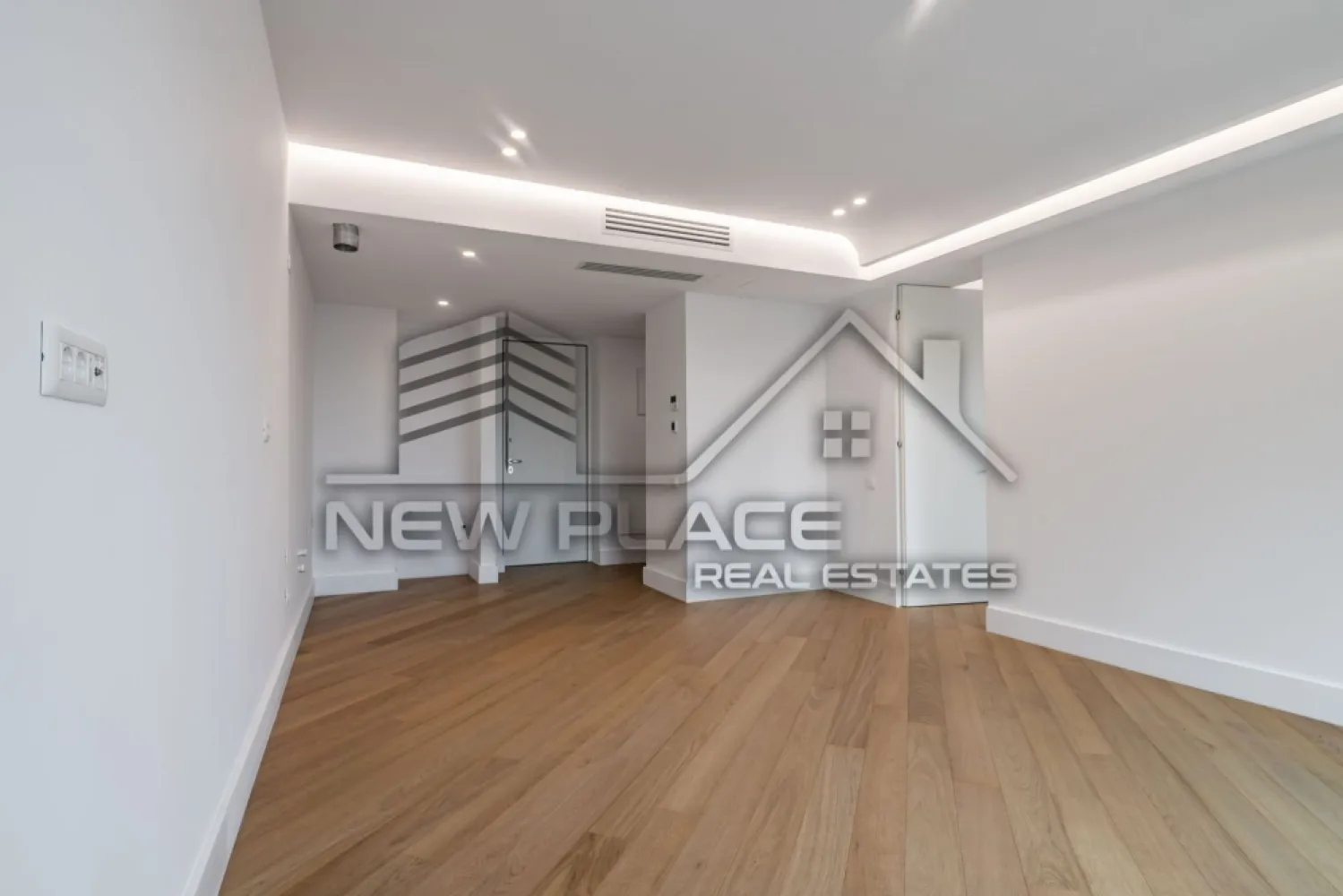 IANCU NICOLAE | Apartament exclusivist | 218,550 + TVA | Ultra Lux - New Place Real Estate Company va propune spre vanzare un apartament exclusivist situat intr un complex rezidential premium, localizat in zona de Nord a capitalei - Iancu Nicolae.

Apartamentul este situat la Etajul 4, are o suprafata construita de 70.50 mp si o suprafata utila totala de 59.60 mp, fiind compus din: living cu bucatarie si dining de 30.10 mp, dormitor de 16.70 mp, baie de 5.50 mp si un balcon de 7.30 mp.

Ansamblul rezidential din care face parte apartamentul propune un concept de locuire exclusivist caracterizat prin finisaje si dotari high-end adaptate trendurilor pietei imobiliare din marile capitale ale lumii.

Conceptul de modern living inseamna sa te bucuri cat mai mult de timpul tau liber. Iar acest lucru incepe acasa. Pentru aceasta viziune ansamblul ia in calcul fiecare parametru al unui stil de viata exclusivist, de la finisajele si dotarile high-end pana la locatie si arhitectura.

Finisaje și dotari
- Fatada ventilata cu placi ceramice Florim
- Tamplarie din aluminiu Schuco cu geam tripan
- Climatizare LG cu control individual a temperaturii
- Usi de acces cu sistem de siguranta
- Control acces cu sistem videointerfon
- Usi interioare tip Filomuro
- Parchet din lemn cu incalzire in pardoseala
- Placari ceramice Florim
- Obiecte sanitare Daniel Rubinetterie
- Incalzire centralizata cu contorizare individuala
- Parcare subterana pe 3 niveluri
- Gradini si spatii verzi

Pentru mai multe detalii sau oferte similare, nu ezitati sa ne contactati.

Aceasta oferta apartine New Place Real Estate Company.