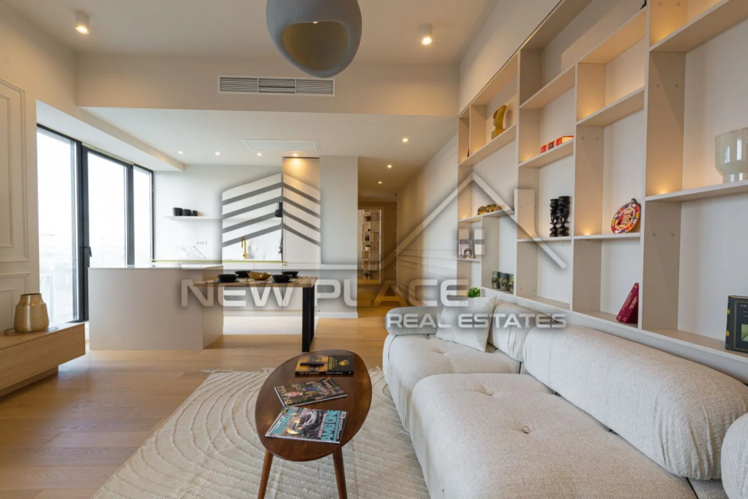 One Verdi Park | Apartament unicat | 450,000+TVA | View liber | Lux - New Place Real Estate Company va propune spre vanzare un apartament deosebit, situat intr-un imobil rezidential din zona Floreasca - One Verdi Park.

Apartamentul este situat la Etajul 9, are o suprafata utila totala de 87.00 mp si este compus din: living de 20.20 mp, bucatarie open space de 6.20 mp, un dormitor matrimonial de 16.00 mp, cu o baie proprie de 4.50 mp, un dormitor secundar de 12.00 mp, o baie de serviciu de 4.50 mp, un hol de 15,60 mp si balcon de 8.00 mp.

Separat se poate achizitiona si un loc de parcare disponibil in parcarea subterana a Ansamblului la pretul de 25,000 Eur + TVA.

Amplasat in partea de Nord a Bucurestiului, la doar cativa pasi distanta fata de parcul cu acelasi nume, One Verdi Park este format din doua dintre cele mai inalte turnuri rezidentiale din Bucuresti, ce au o vedere panoramica atat asupra Lacului Tei, cat si asupra Lacului Floreasca.

Atat apartamentul cat si spatiile comune ale intregului imobil beneficiaza de finisaje de calitate superioara de lux.

Pentru mai multe detalii, nu ezitati sa ne contactati.

Aceasta oferta apartine New Place Real Estate Company.