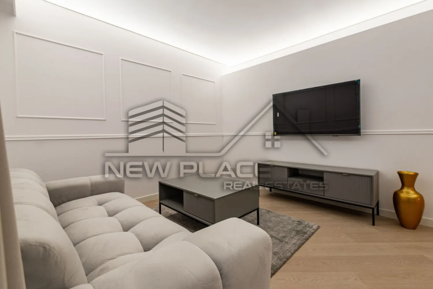 CORTINA NORTH|Apartament exclusivist| 300,000+TVA |Terasa de 30 mp|LUX - New Place Real Estate Company va propune spre vanzare un apartament situat intr-un complex rezidential exclusivist din zona Aviatiei-Pipera si anume CORTINA NORTH. Cu o amplasare de exceptie in Nordul capitalei, acest ansamblu este unul grandios, cu caracteristici unice imbinate pentru un stil de viata complet, confortabil si activ!

Apartamentul este situat la Etajul 2, are o suprafata construita de 124.73 mp si suprafata utila totala de 101.38 mp, are orientare spre Est, fiind compus din living de 18,48 mp, bucatarie inchisa de 9,60 mp, un dormitor matrimonial de 14,29 mp cu baie proprie de 5,52 mp, un al doilea dormitor de 12,52 mp - care este transformat in dressing, baie de serviciu de 3,20 mp, hol de 8,44 mp si o terasa de 29,33 mp.

Separat se poate achizitiona si un loc de parcare situat la subteranul imobilului la pretul de 15,000 Eur + TVA.

Ansamblul Cortina North completeaza stilul de viata activ, sanatos si securizat cu o gama variata de facilitati: centru fitness, bazin de inot, peste 1,5 km pista de alergare, calitatea aerului data de peste 10,000 mp de spatii verzi, galerii comerciale dedicate, parcari private subterane si supraterane si acces controlat.

FINISAJE:
- Fatada ventilata;
- Tamplarie PVC Schuco cu geam tripan termoizolant;
- Ceramica Porcelanosa;
- Obiecte sanitare Daniel Rubinetterie;
- Parchet calitate superioara;
- Usi de intrare securizate Pinum;
- Usi interioare Filomuro.

DOTARI:
- Centrala termica Ariston individuala cu gaz;
- Aer conditionat tip multisplit;
- Videointerfon;
- Utilitati „ready to use” (racorduri individuale la gaze, curent electric, apa curenta);
- Aparatura electrica si cablaje pregatite pentru conexiunea TV si internet;
- Ascensoare – Cate doua pe fiecare tronson.

Pentru mai multe detalii sau oferte similare, nu ezitati sa ne contactati.

Aceasta oferta apartine New Place Real Estate Company