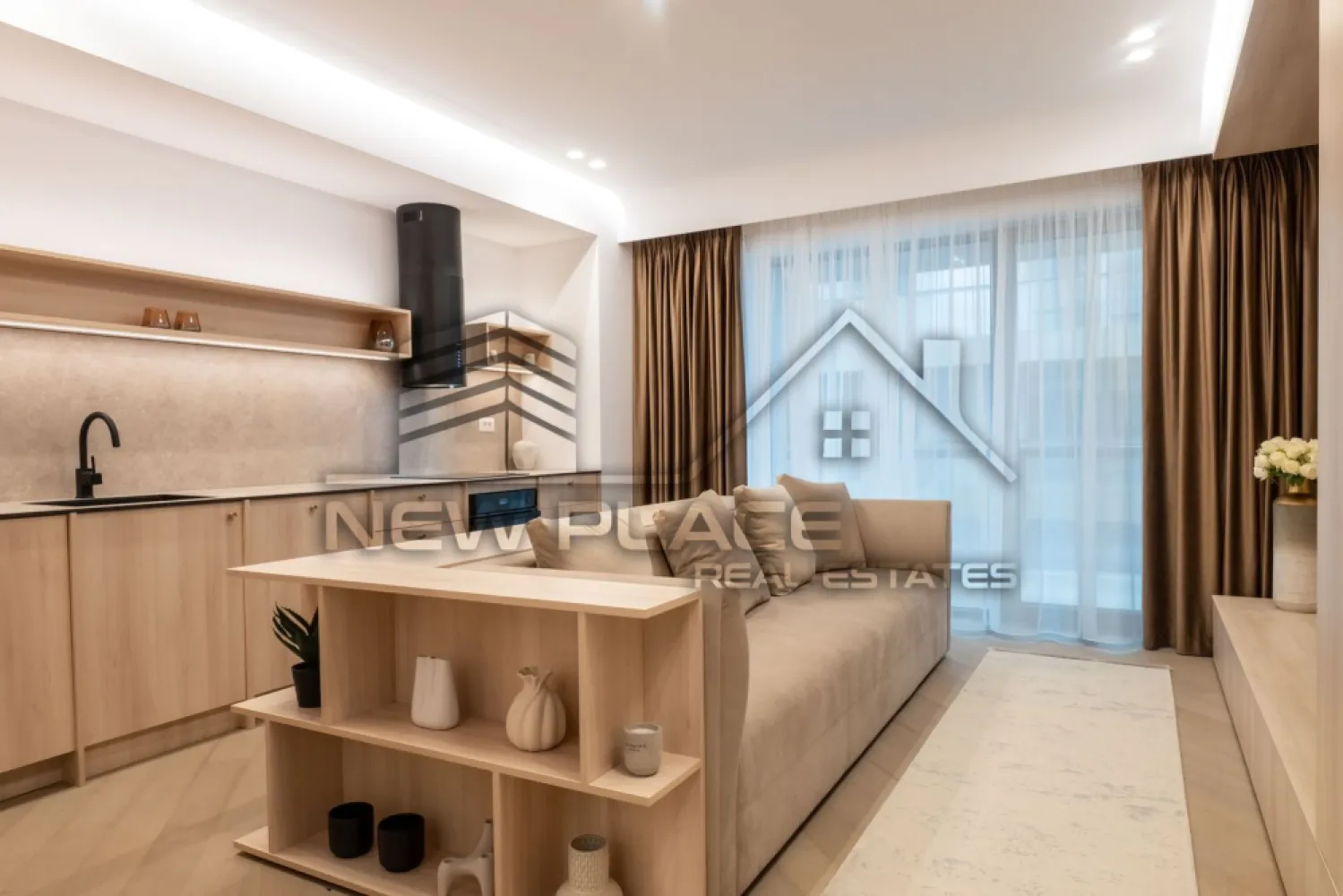 CORTINA 126 | Apt exclusivist | 270,000+TVA | Terasa 40 mp | ULTRA LUX - New Place Real Estate Company va propune spre vanzare un apartament exclusivist situat in Ansamblul residential CORTINA 126, un complex rezidential premium, localizat in zona de Nord a capitalei - Iancu Nicolae.

Apartamentul este situat la Etajul 5, are o suprafata utila totala de 106.00 mp, fiind compus din: living cu dinning si bucatarie open space de 27.70 mp - bucataria fiind complet utilata si mobilata, un dormitor matrimonial de 15.00 mp si o baie proprie de 4.00 mp, un dormitor secundar de 12.50 mp, baie de serviciu de 4.00 mp, hol de 4.10 mp si o terasa de 39.70 mp.

Apartamentul dispune de un loc de parcare situat la subteranul imobilului care se poate achizitiona separat la pretul de 25,000 Eur + TVA.

CORTINA 126 este un Ansamblu rezidential care propune un concept de locuire exclusivist caracterizat prin finisaje si dotari high-end adaptate trendurilor pietei imobiliare din marile capitale ale lumii.

Conceptul de modern living inseamna sa te bucuri cat mai mult de timpul tau liber. Iar acest lucru incepe acasa. Pentru aceasta viziune Ansamblul Cortina 126 ia in calcul fiecare parametru al unui stil de viata exclusivist, de la finisajele si dotarile high-end pana la locatie si arhitectura.

Finisaje și dotări
- Fatada ventilata cu placi ceramice Florim
- Tamplarie din aluminiu Schuco cu geam tripan
- Climatizare LG cu control individual a temperaturii
- Usi de acces cu sistem de siguranta
- Control acces cu sistem videointerfon
- Usi interioare tip Filomuro
- Parchet din lemn cu incalzire in pardoseala
- Placari ceramice Florim
- Obiecte sanitare Daniel Rubinetterie
- Incalzire centralizata cu contorizare individuala
- Parcare subterana pe 3 niveluri
- Gradini si spatii verzi

Pentru mai multe detalii sau oferte similare, nu ezitati sa ne contactati.

Aceasta oferta apartine New Place Real Estate Company.