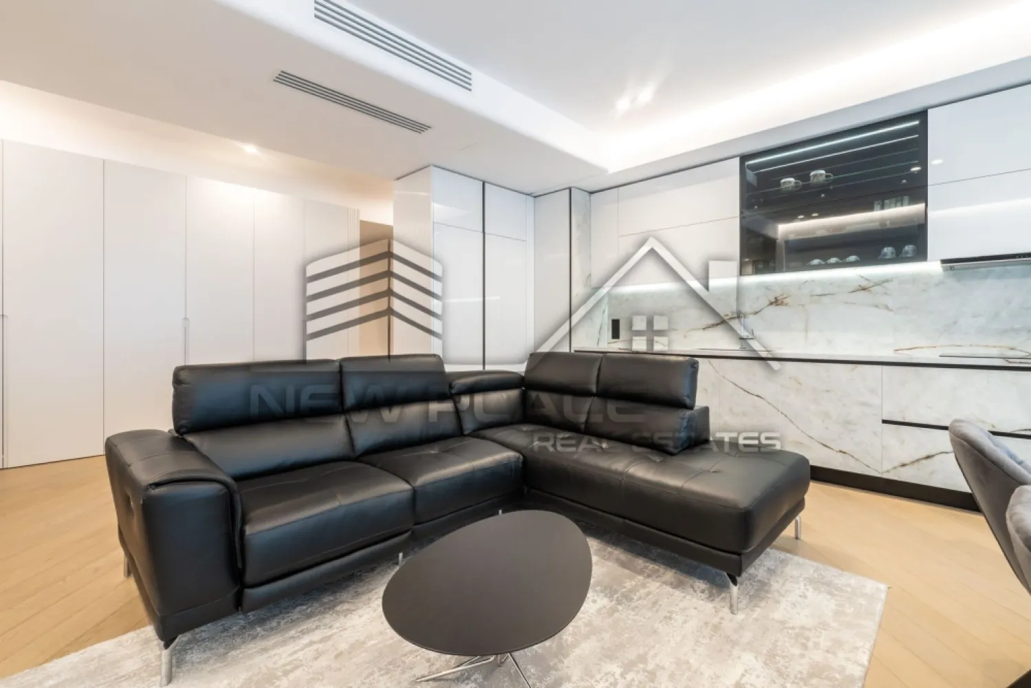 CORTINA 126 | Apartament exclusivist | Terasa 26 mp | View liber | ULTRA LUX - New Place Real Estate Company va propune spre vanzare un apartament exclusivist situat in Ansamblul residential CORTINA 126, un complex rezidential premium, localizat in zona de Nord a capitalei - Iancu Nicolae.

Apartamentul este situat la Etajul 8, are o suprafata utila totala de 127.00 mp, fiind compus din: living cu dining si bucatarie open space de 46.90 mp - bucataria fiind complet utilata si mobilata, un dormitor matrimonial cu zona de dressing de 23.60 mp si o baie proprie de 4.80 mp, un dormitor secundar de 16.30 mp, baie de serviciu de 3.90 mp, doua holuri de 3.10 mp respectiv 2.606 mp si o terasa de 25.80 mp.

CORTINA 126 este un Ansamblu rezidential care propune un concept de locuire exclusivist caracterizat prin finisaje si dotari high-end adaptate trendurilor pietei imobiliare din marile capitale ale lumii.

Conceptul de modern living inseamna sa te bucuri cat mai mult de timpul tau liber. Iar acest lucru incepe acasa. Pentru aceasta viziune Ansamblul Cortina 126 ia in calcul fiecare parametru al unui stil de viata exclusivist, de la finisajele si dotarile high-end pana la locatie si arhitectura.

Finisaje și dotări
- Fatada ventilata cu placi ceramice Florim
- Tamplarie din aluminiu Schuco cu geam tripan
- Climatizare LG cu control individual a temperaturii
- Usi de acces cu sistem de siguranta
- Control acces cu sistem videointerfon
- Usi interioare tip Filomuro
- Parchet din lemn cu incalzire in pardoseala
- Placari ceramice Florim
- Obiecte sanitare Daniel Rubinetterie
- Incalzire centralizata cu contorizare individuala
- Parcare subterana pe 3 niveluri
- Gradini si spatii verzi

Pentru mai multe detalii sau oferte similare, nu ezitati sa ne contactati.

Aceasta oferta apartine New Place Real Estate Company.