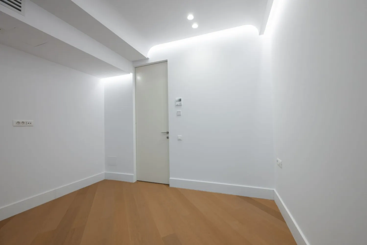 CORTINA 126 | Apartament exclusivist | Vedere libera | 2,900 Eur/mpc | LUX