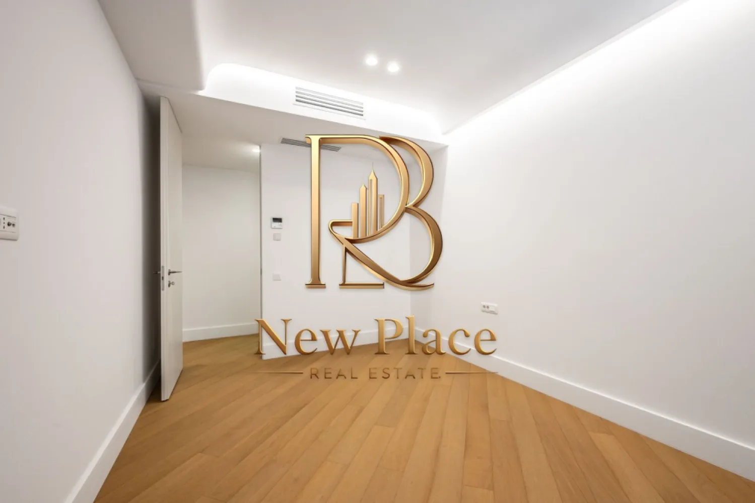 CORTINA 126 | Ultra Lux | Exclusivitate | 2,500 Eur/mpc | Terasa de 13 mp