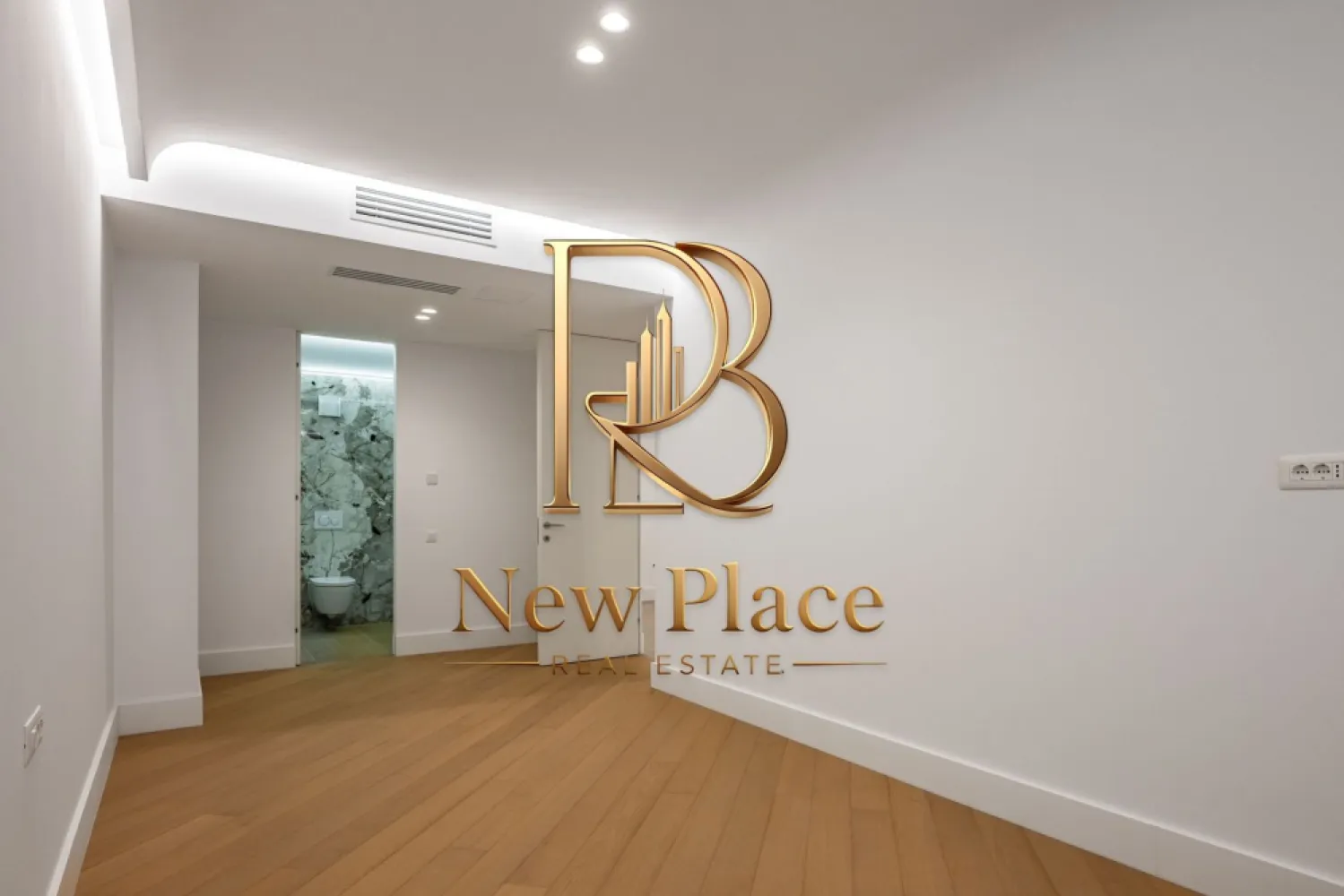 CORTINA 126 | Ultra Lux | Exclusivitate | 2,500 Eur/mpc | Terasa de 13 mp