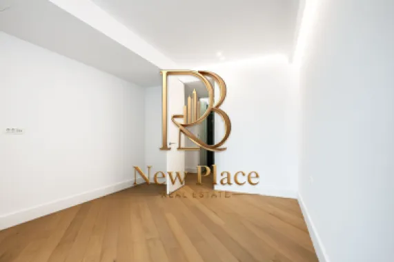IANCU NICOLAE | 2,500 Eur/mpc | Ultra Lux | Terasa de 25.3 mp