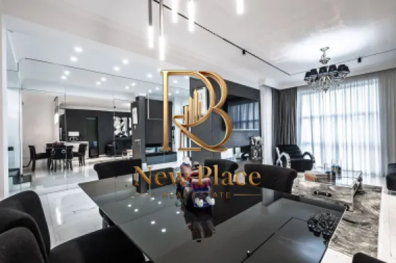 Logo NEW PLACE REAL ESTATES logo