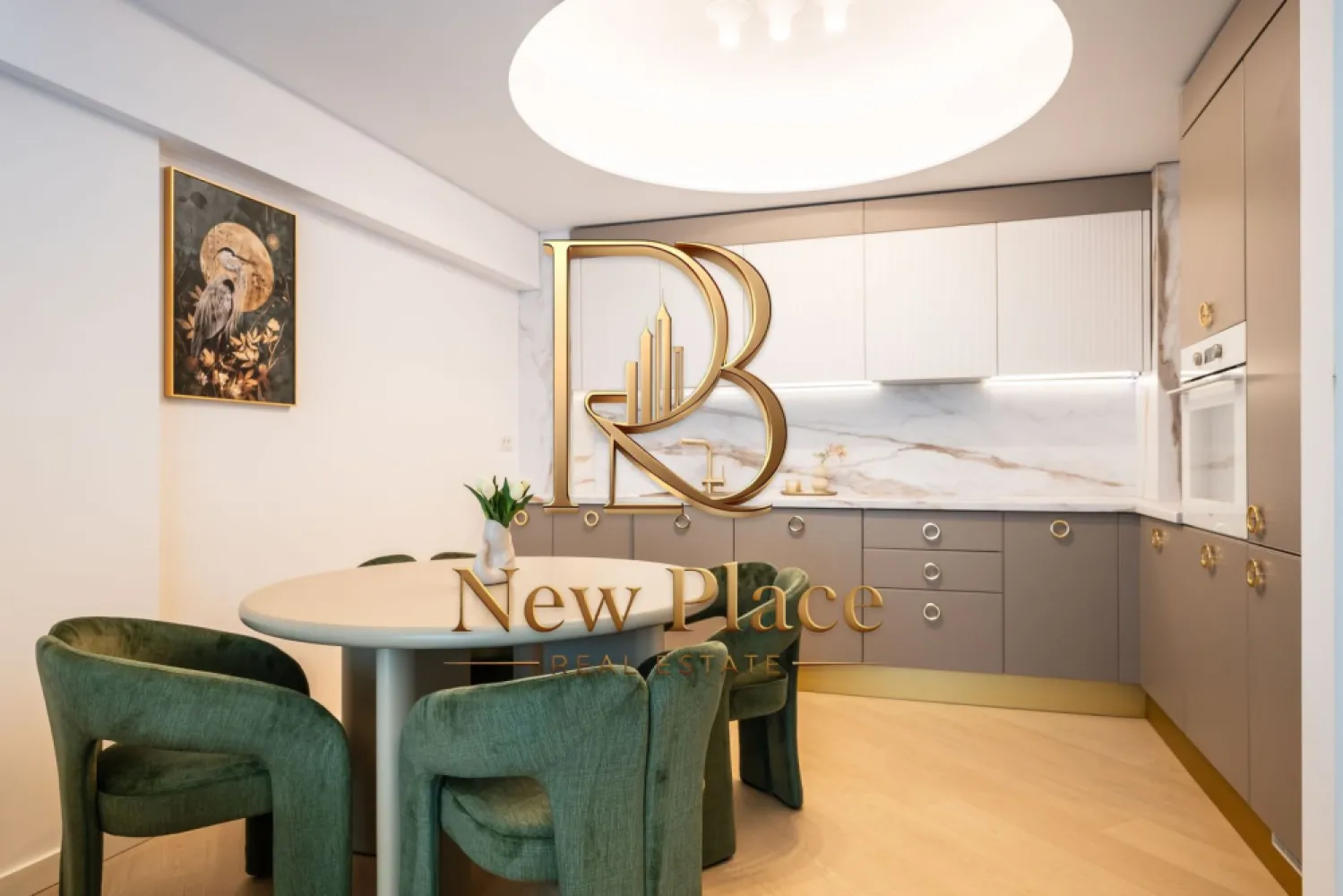 [VIDEO] CORTINA NORTH | Prima inchiriere | Orientare spre Sud | Parcare | LUX - ✅Pentru o perspectiva mai buna asupra Apartamentului, va invitam sa vizionati Video-ul de prezentare✅

New Place Real Estate Company va propune spre inchiriere un apartament situat intr-un complex rezidential exclusivist din zona Aviatiei-Pipera si anume CORTINA NORTH. Cu o amplasare de exceptie in Nordul capitalei, acest ansamblu este unul grandios, cu caracteristici unice imbinate pentru un stil de viata complet, confortabil si activ!

Apartamentul este situat la Etajul 8, are o suprafata construita de 96.33 mp si suprafata utila totala de 75.40 mp, fiind compus din living cu bucatarie opne space de 23,40 mp, dormitor matrimonial de 15,00 mp cu baie proprie de 4,80 mp, dormitor secundar de 11,90 mp, baie de serviciu de 3,30 mp, hol de 7,90 mp si un balcon de 9,10 mp.

Apartamentul dispune de un loc de parcare situat la subteranul imobilului.

Ansamblul Cortina North completeaza stilul de viata activ, sanatos si securizat cu o gama variata de facilitati: centru fitness, bazin de inot, peste 1,5 km pista de alergare, calitatea aerului data de peste 10,000 mp de spatii verzi, galerii comerciale dedicate, parcari private subterane si supraterane si acces controlat.

FINISAJE:
- Fatada ventilata;
- Tamplarie PVC Schuco cu geam tripan termoizolant;
- Ceramica Porcelanosa;
- Obiecte sanitare Daniel Rubinetterie;
- Parchet calitate superioara;
- Usi de intrare securizate Pinum;
- Usi interioare Filomuro.

DOTARI:
- Centrala termica Ariston individuala cu gaz;
- Aer conditionat tip multisplit;
- Videointerfon;
- Utilitati „ready to use” (racorduri individuale la gaze, curent electric, apa curenta);
- Aparatura electrica si cablaje pregatite pentru conexiunea TV si internet;
- Ascensoare – Cate doua pe fiecare tronson.

Pentru mai multe detalii sau oferte similare, nu ezitati sa ne contactati.

Aceasta oferta apartine New Place Real Estate Company.