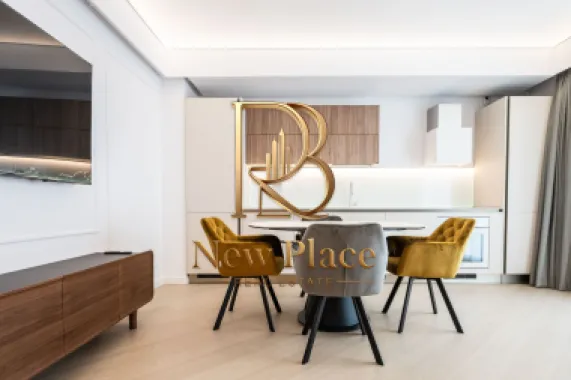 [VIDEO] CORTINA NORTH | 1,150 Eur + TVA | Mobila Rovere | View liber | LUX