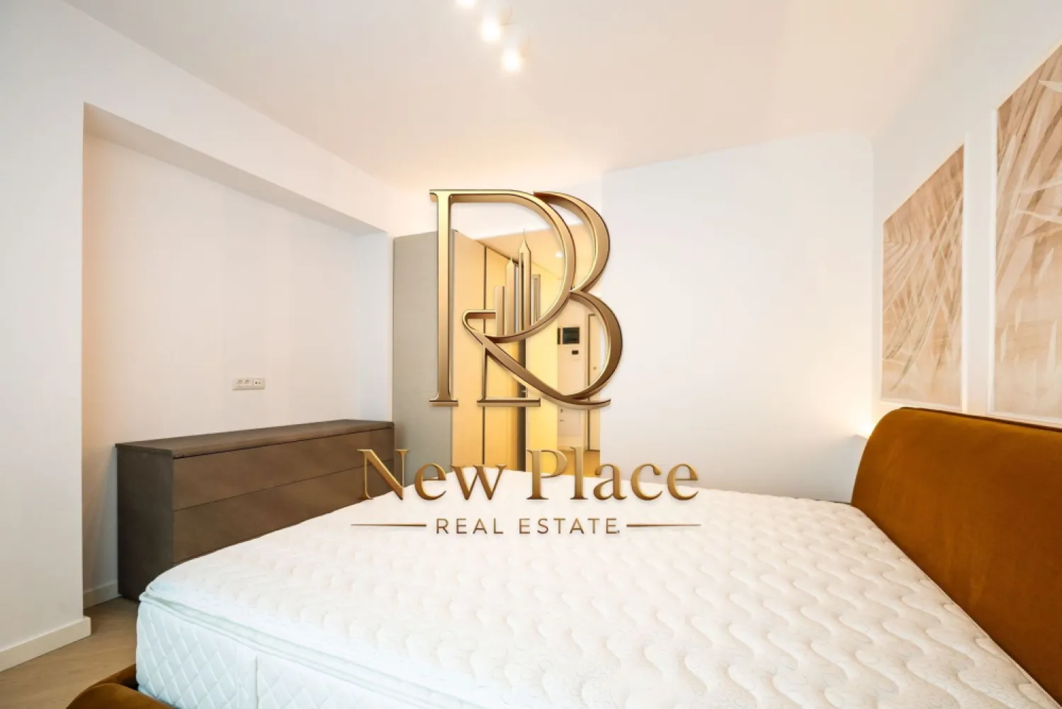 [VIDEO] CORTINA NORTH | 1,150 Eur + TVA | Mobila Rovere | View liber | LUX