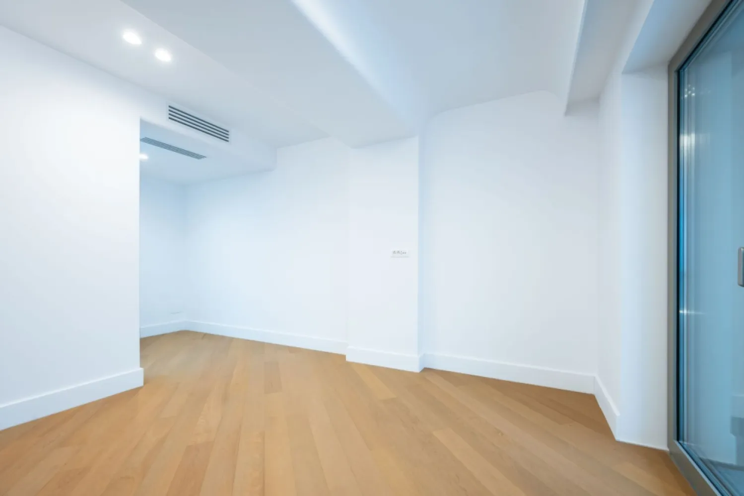 CORTINA 126 | Apartament exclusivist | Vedere dubla | 2,900 Eur/mpc | LUX