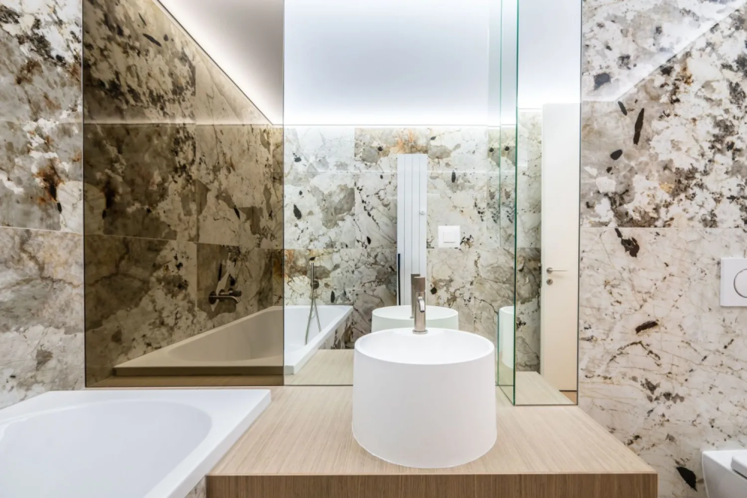 CORTINA 126 | Apartament exclusivist | Vedere dubla | 2,900 Eur/mpc | LUX