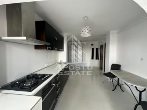 Apartament 3 camere zona Polivalenta
