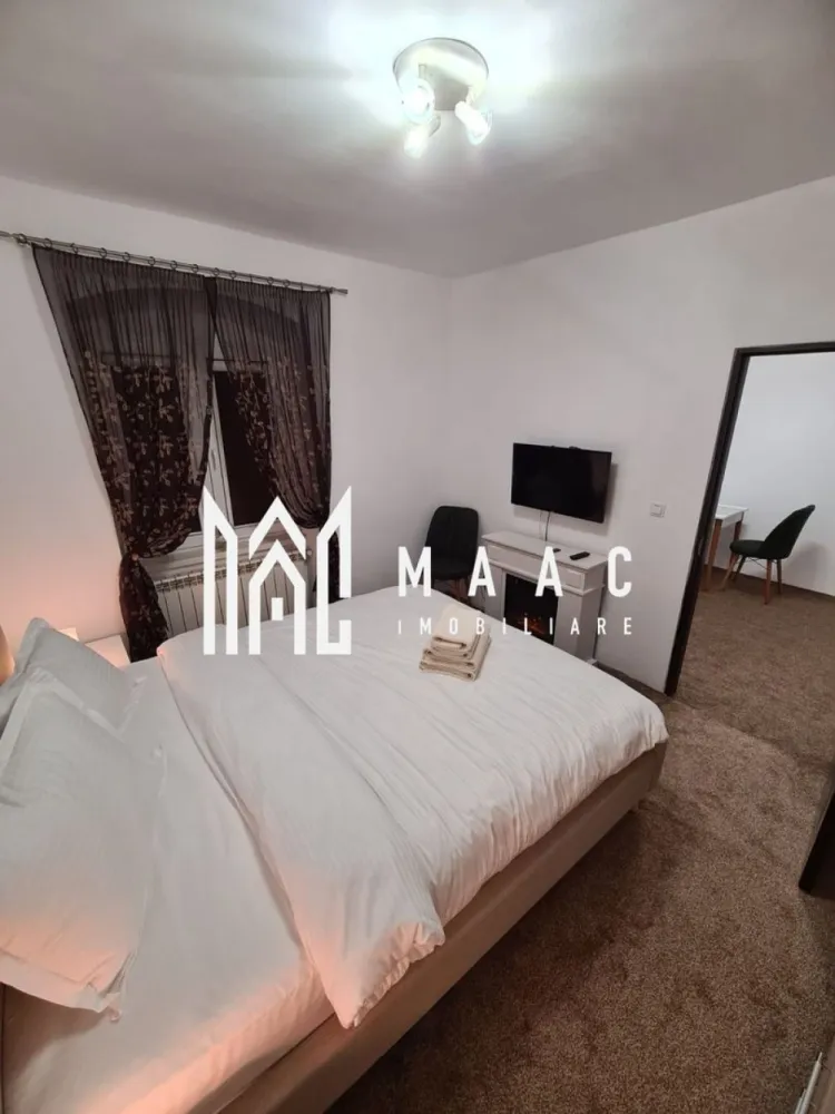 Apartament 2 Camere I 36 MPU I Pivnita I Central - MAAC Imobiliare va propune spre vanzare un apartament cochet, situat în zona centrală a Sibiului, o locație apreciată atât pentru confortul locuirii, cât și pentru potențialul investițional.

Apartamentul are o suprafață utilă de 36 mp și este amplasat la parterul unui imobil, oferind acces facil și confort sporit. Proprietatea se vinde complet mobilată și utilată, fiind pregătită pentru mutare imediată sau pentru închiriere.

În plus, apartamentul beneficiază de o pivniță generoasă de 12 mp, ideală pentru depozitare, oferind un spațiu suplimentar foarte util.

Caracteristici principale:

36 mp utili;
Parter;
Complet mobilat și utilat;
Aer condiționat;
Pivniță de 12 mp;
Zonă centrală, cu acces rapid către toate punctele de interes;
Costuri reduse de întreținere.

Avantaje: Locație centrală, foarte căutată, Acces rapid către centrul istoric, Ideal pentru închiriere pe termen lung sau regim hotelier, Investiție sigură într-o zonă cu cerere ridicată.
Datorită amplasării pe Strada Nouă, apartamentul beneficiază de toate avantajele unei poziții centrale, fiind o oportunitate excelentă pentru cei care doresc confort urban sau randament investițional.

Pentru mai multe detalii si programarea unei vizionari va rugam sa specificati ID: CP3124267.