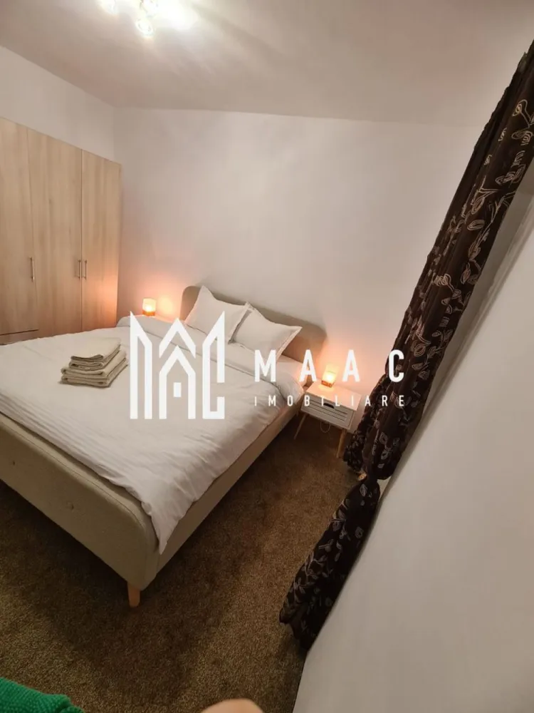 Apartament 2 Camere I 36 MPU I Pivnita I Central - MAAC Imobiliare va propune spre vanzare un apartament cochet, situat în zona centrală a Sibiului, o locație apreciată atât pentru confortul locuirii, cât și pentru potențialul investițional.

Apartamentul are o suprafață utilă de 36 mp și este amplasat la parterul unui imobil, oferind acces facil și confort sporit. Proprietatea se vinde complet mobilată și utilată, fiind pregătită pentru mutare imediată sau pentru închiriere.

În plus, apartamentul beneficiază de o pivniță generoasă de 12 mp, ideală pentru depozitare, oferind un spațiu suplimentar foarte util.

Caracteristici principale:

36 mp utili;
Parter;
Complet mobilat și utilat;
Aer condiționat;
Pivniță de 12 mp;
Zonă centrală, cu acces rapid către toate punctele de interes;
Costuri reduse de întreținere.

Avantaje: Locație centrală, foarte căutată, Acces rapid către centrul istoric, Ideal pentru închiriere pe termen lung sau regim hotelier, Investiție sigură într-o zonă cu cerere ridicată.
Datorită amplasării pe Strada Nouă, apartamentul beneficiază de toate avantajele unei poziții centrale, fiind o oportunitate excelentă pentru cei care doresc confort urban sau randament investițional.

Pentru mai multe detalii si programarea unei vizionari va rugam sa specificati ID: CP3124267.