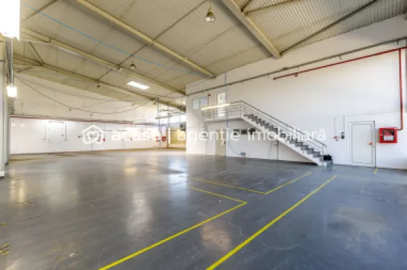 Hală industrială de vânzare 3495 mp în Arad