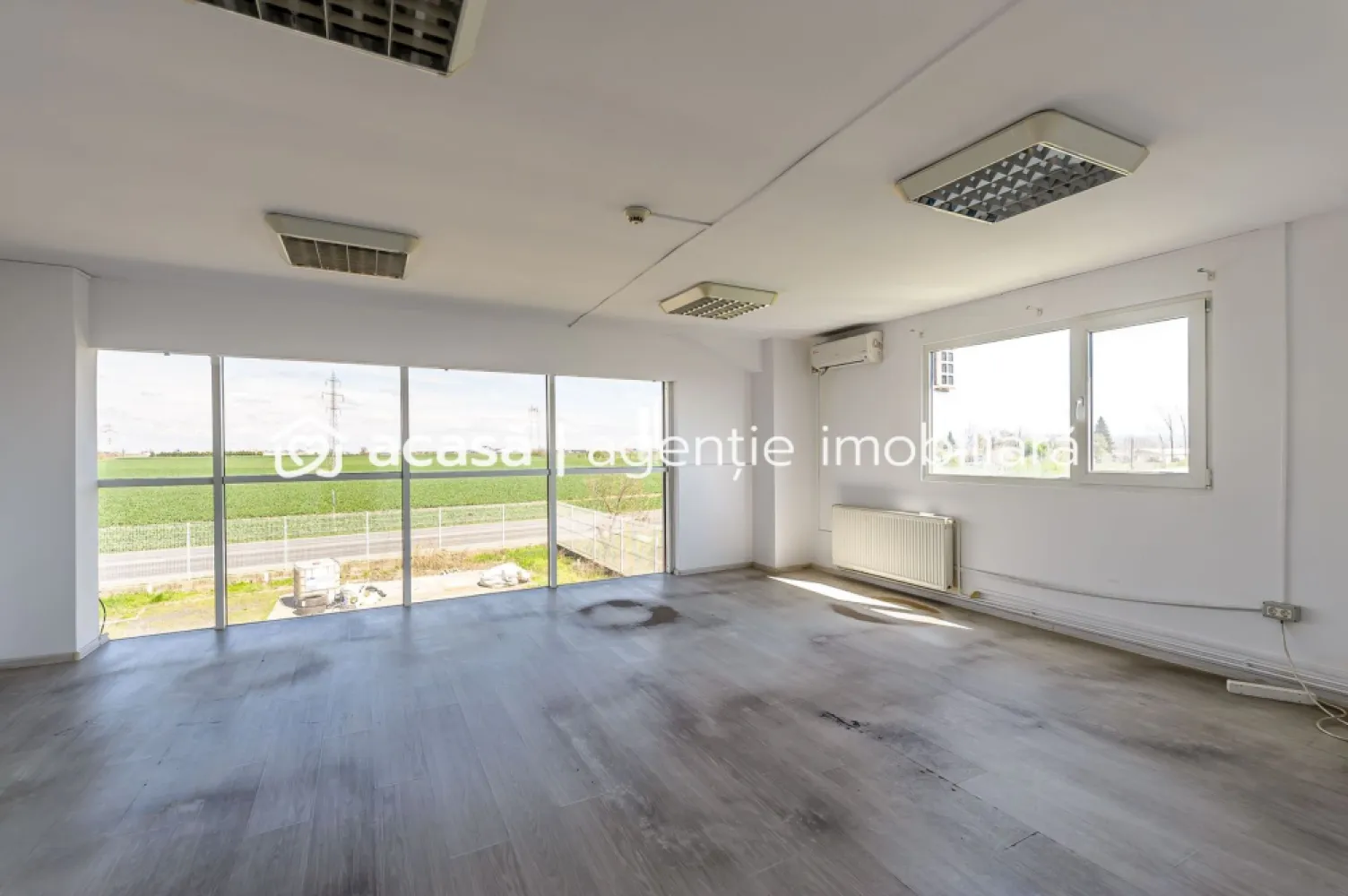 Hală industrială de vânzare 3495 mp în Arad