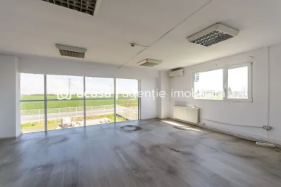 Hală industrială de vânzare 3495 mp în Arad