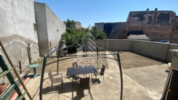 Casa cu 3 camere, centrala proprie, SAD