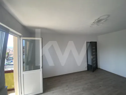 Apartament 2 camere renovat balcon 75500 € Ideal Locuinta - Investitie