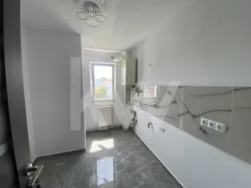 Apartament 2 camere renovat balcon 75500 € Ideal Locuinta - Investitie