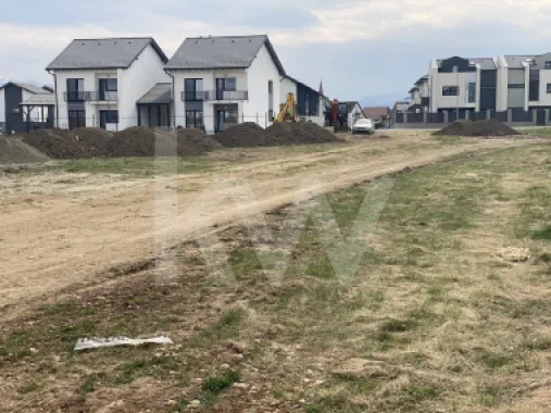Teren pentru casa individuala in Selimbar - acces auto S+P+1E+ER 331mp