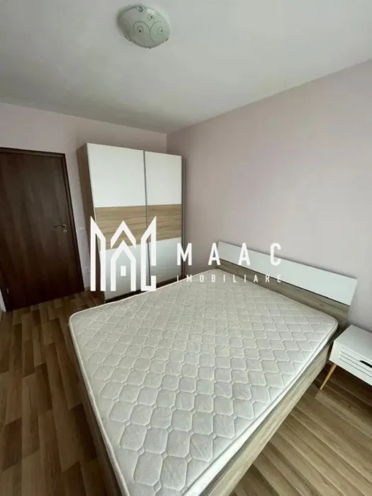 Apartament 2 Camere I Etaj 2 I Loc Parcare I City Residence - Vă propunem spre închiriere un apartament cu 2 camere, situat la etajul 2 al unui imobil modern din ansamblul rezidențial City Residence, una dintre cele mai apreciate zone ale orașului datorită accesului facil către centre comerciale, mijloace de transport și principalele puncte de interes.

Locuința este pregătită pentru mutare imediată și oferă un spațiu confortabil, ideal pentru persoane singure, cupluri sau familii care își doresc un cămin într-un cartier modern și bine conectat.

Avantaje:

2 camere
Etaj 2
Loc de parcare inclus
Disponibil imediat
Zonă modernă și bine dezvoltată
Acces rapid către magazine, restaurante și transport public
Se închiriază pe termen lung

Apartamentul reprezintă alegerea ideală pentru cei care caută confort, siguranță și accesibilitate într-un ansamblu rezidențial apreciat. Pentru mai multe informații sau pentru programarea unei vizionări, vă stăm la dispoziție.

Pentru informati si vizionari: CP3162115