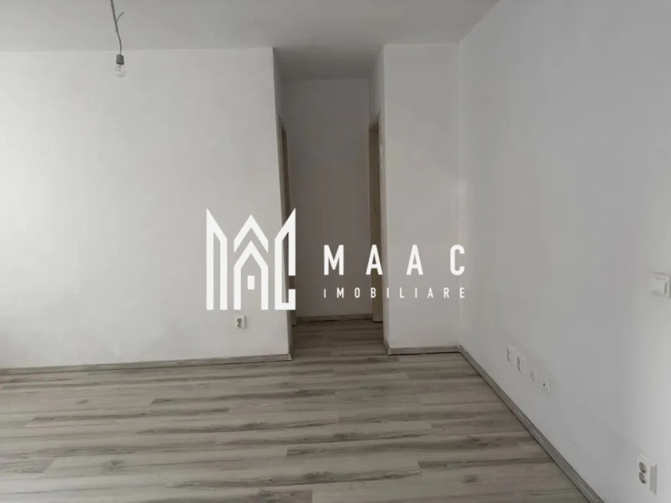 Apartament 2 Camere I Parter I Nemobilat I Balcon I Turnisor - Vă oferim spre închiriere un apartament cu 2 camere, situat la parterul unui imobil, ideal pentru persoanele care doresc să își amenajeze locuința după propriile preferințe.

Apartamentul se predă nemobilat și neutilat, oferind flexibilitate maximă în organizarea și amenajarea spațiului. Locuința beneficiază de un balcon, perfect pentru momentele de relaxare.

Avantaje:

2 camere
Parter
Nemobilat și neutilat
Balcon
Disponibil imediat
Se închiriază pe termen lung
Zonă liniștită, cu acces facil către punctele de interes din oraș

Proprietatea reprezintă o alegere potrivită pentru cei care caută stabilitate și posibilitatea de a-și personaliza locuința după propriul stil și necesități.

Pentru mai multe informații sau pentru programarea unei vizionări, vă stăm la dispoziție.

Pentru informati si vizionari: CP3161560