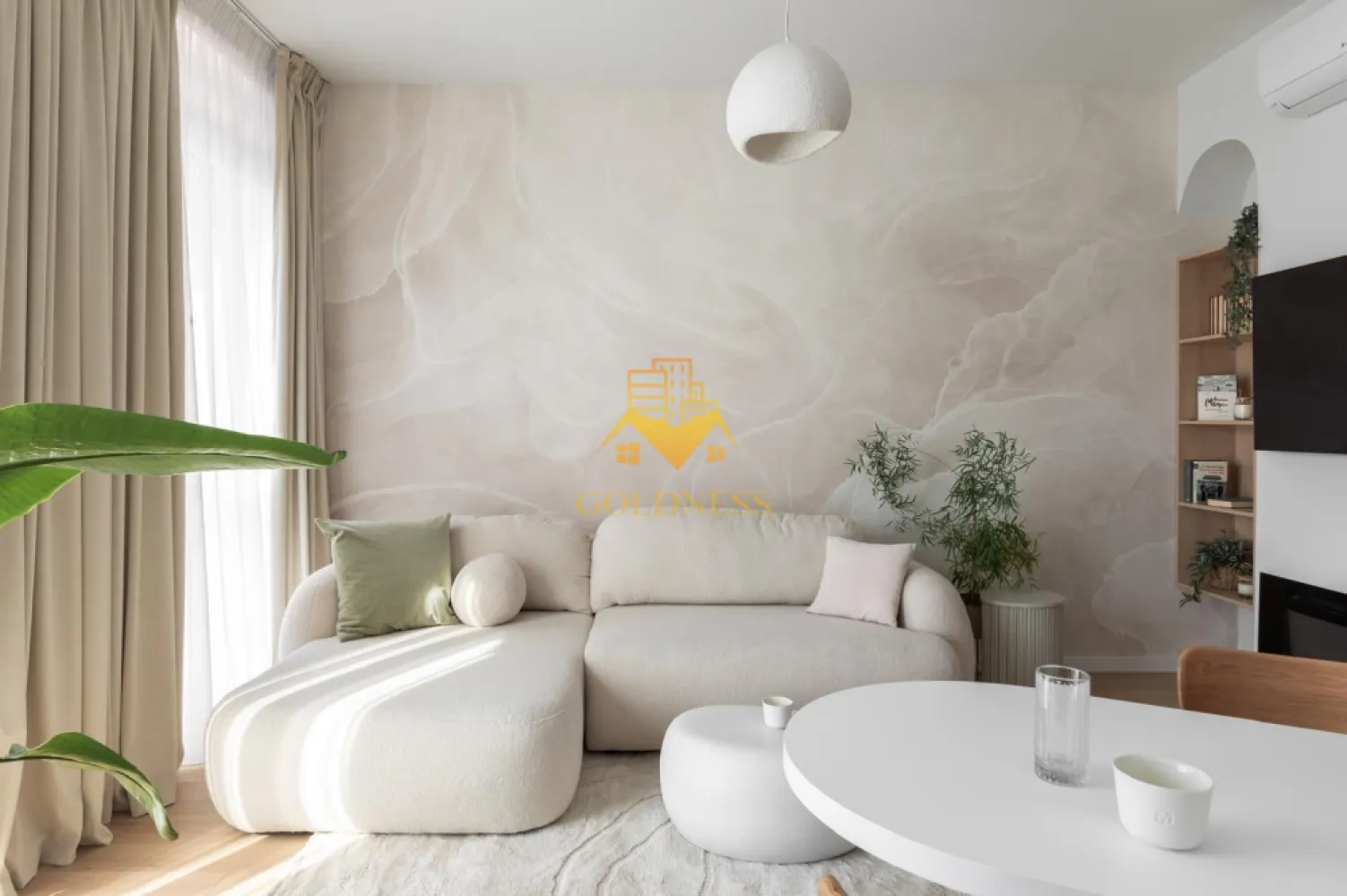 2 camere decomandat, Parcare, Modern, Facultatea de drept,Gheorgheni - GOLDNESS Imobiliare vă propune spre închiriere un apartament cu 2 camere complet mobilat și utilat pe 2 etaje, într-un imobil de 5 etaje, în Cartierul Gheorgheni!
Parcare subterana inclusa!
Se află în apropierea stațiilor de transport în comun, magazine, restaurante, spații verzi, farmacii, etc. 

Apartamentul este compartimentat astfel:
 Parter
 - living cu bucatarie open space complet utilată și mobilată, loc de servit masa, AC, TV
 -baie cu dus walk-in,oglinda, spatiu de depozitare.
 Etaj 1
 - dormitor cu pat matrimonial,noptiere.
 -dressing separat
 - baie cu dus walk-in, calorifer port prosop și dulap pentru depozitare.
 

Imobilul este dotat cu toate cele necesare- centrală proprie, frigider, aragaz, hotă, mașină de spălat haine, etc. 

Dacă sunteți interesați de acest apartament și doriți să îl vizionați, dar și pentru alte oferte nu ezitați să ne contactați telefonic sau prin e-mail. Vă stăm la dispoziție!
Pentru intermediere se percepe un comision de 50% din prețul chiriei!