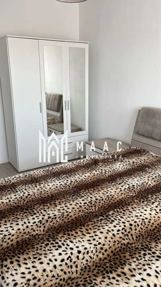 Apartament de închiriat | 3 camere | Etajul 2 | Cartier Kastani - MAAC Imobiliare vă propune spre închiriere un apartament cu 3 camere, amplasat la etajul 2 al unui imobil situat în cartierul Kastani.

Suprafața utilă: 60 mp.
Compartimentare:

- Hol de acces generos.
- Sufragerie open-space cu bucătăria.
- 2 dormitoare matrimoniale.
- Baie dotată cu vană și geam pentru aerisire.
- Balcon cu acces din bucătărie.

Locuința oferă intimitate, spațiu de relaxare și un ambient plăcut, fiind situată într-o zonă liniștită.

- Se percepe o garanție în cuantumul unei luni de chirie.

- Nu se acceptă animale de companie.

Pentru mai multe detalii, specificați anunțul cu CP3163872