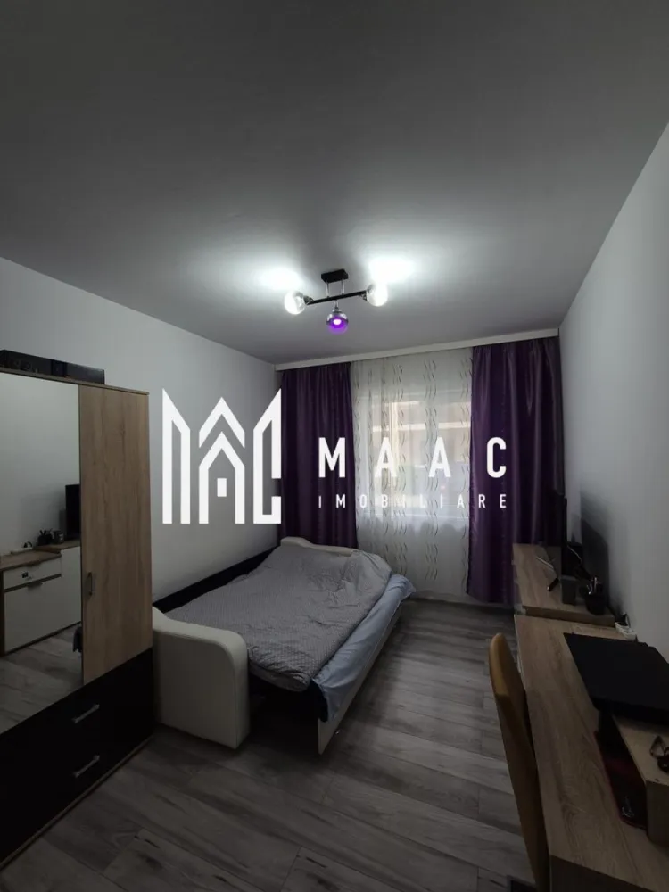 Apartament 3 Camere | Curte 37 MP | Cartierul Arhitecților - MAAC Imobiliare vă propune spre vânzare un apartament modern cu 3 camere, situat în Cartierul Arhitecților.

Caracteristici principale:
Suprafață utilă: 73 mp
Curte proprie: 37 mp
Loc de parcare inclus
Încălzire în pardoseală
Aer condiționat
Se vinde complet mobilat

Compartimentare:
Livingcu acces direct pe terasă
2 dormitoare
Bucătărie separată cu acces către terasă
2 băi
Cămară pentru depozitare în bucătărie
Debara amplasată în curte

Localizare
Apartamentul este amplasat într-o zonă liniștită din Cartierul Arhitecților, cu acces rapid către Sibiu, centre comerciale, școli, grădinițe, farmacii și mijloace de transport.

Pentru mai multe detalii și programarea unei vizionări, vă rugăm să contactați echipa MAAC Imobiliare și să menționați ID-ul proprietății: CP3125056.