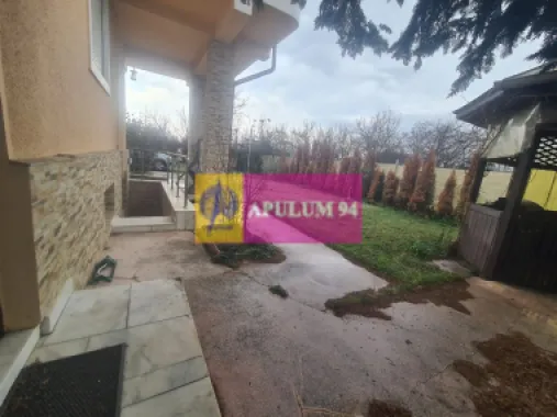 Vila de vanzare in Banesti