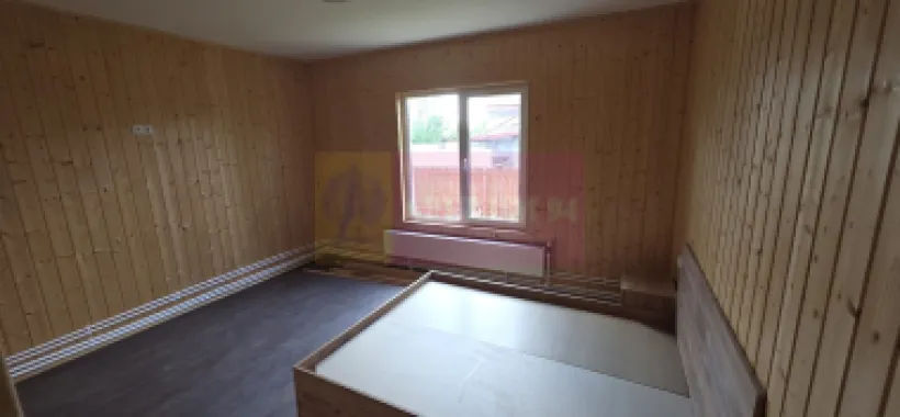 Casa de vanzare cu 4 camere in Brebu