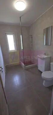 Casa de vanzare cu 4 camere in Brebu
