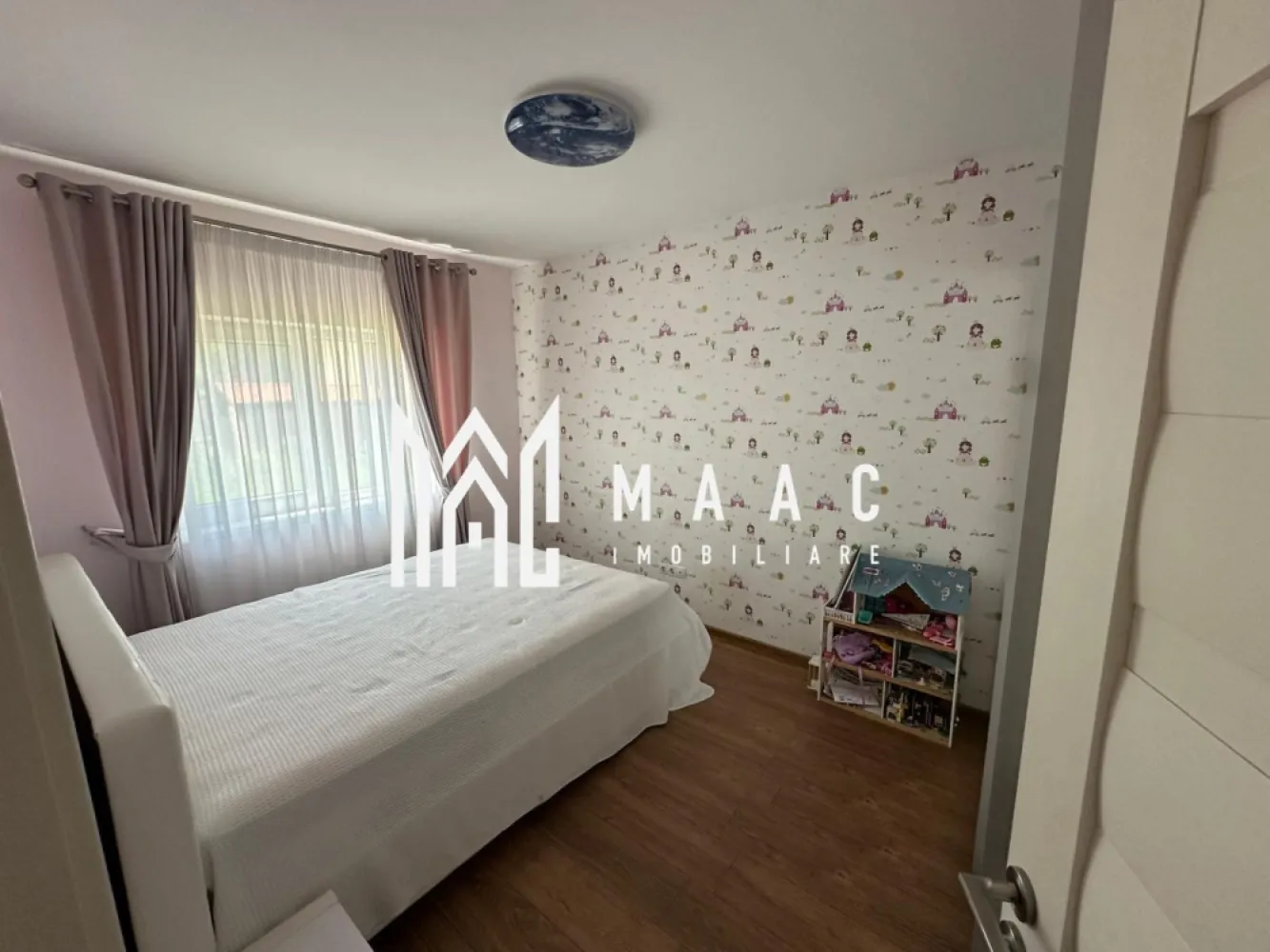 APARTAMENT 3 CAMERE I GRADINA I SELIMBAR