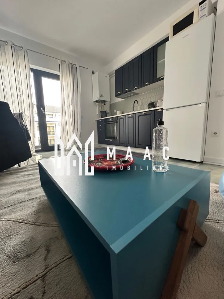 Apartament 2 Camere | 40 MPU | Etaj 2 | Selimbar - MAAC Imobiliare vă propune spre vânzare un apartament, situat într-un imobil nou, finalizat în anul 2024.

Caracteristici principale
Suprafață utilă: 40 mp
Etaj: 2 din 2 + mansardă
Construcție nouă, finalizată în 2024
Complet mobilat și utilat
Disponibil pentru predare imediată

Compartimentare și dotări
Living
Dormitor
Bucătărie complet mobilată și utilată
Baie 
Mobilier și electrocasnice incluse în preț

Avantaje și beneficii
Se vinde exact ca în fotografii
Posibilitatea preluării chiriașului existent, pentru continuitatea randamentului investițional

Localizare și potențial
Amplasat într-o zonă cu acces facil către punctele de interes ale orașului, apartamentul oferă confort, funcționalitate și o investiție sigură într-un imobil nou..

Pentru mai multe detalii și programarea unei vizionări, vă rugăm să contactați echipa MAAC Imobiliare și să menționați ID-ul proprietății: CP3130816.