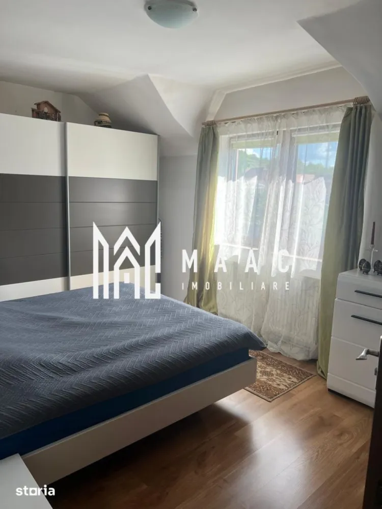 Casa | 3 camere | Teren 151 MP | Mobilata | Sura Mare - MAAC Imobiliare vă propune spre vânzare un duplex elegant, amplasat într-o zonă liniștită din Șura Mare, pe stradă privată, ideal pentru familiile care își doresc confort, intimitate și acces rapid către Sibiu.

Caracteristici:
Suprafață utilă: 90 mp
Teren în proprietate: 151 mp
Regim de înălțime: Parter + Etaj
Curte proprie amenajată
Acces auto în proprietate
Se vinde complet mobilat și utilat
Disponibil pentru mutare imediată

Compartimentare:
Parter:
Hol de acces 
Living
Bucătărie separata complet mobilată și utilată
Cămară / spațiu tehnic pentru centrala termică
Baie de serviciu

Etaj:
Hol cu acces către balcon
Dormitor matrimonial prevăzut cu dressing
Al doilea dormitor 
Baie complet utilată

Dotări și beneficii:
Mobilier și electrocasnice incluse
Compartimentare practică și funcțională
Spații de depozitare
Zonă rezidențială liniștită, cu trafic redus

Localizare și avantaje:
Situat pe stradă privată în Șura Mare
Acces rapid către municipiul Sibiu
Aproape de școală și grădiniță
Magazine și servicii în proximitate
Stație de autobuz la distanță mică
Zonă ideală pentru familii și pentru un stil de viață liniștit

Pentru mai multe detalii, specificati ca ati vazut ID: CP3130506