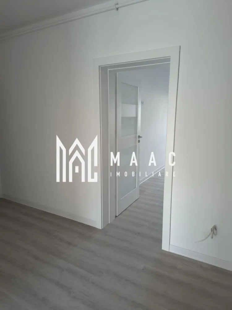 Apartament 2 camere | Decomandat | Etaj 1 | D. Stanca - MAAC Imobiliare vă propune spre închiriere un apartament cu 2 camere, aflat la prima închiriere, situat pe strada Doamna Stanca, într-o zonă apreciată pentru accesibilitate și facilitățile din apropiere.

Locuința este decomandată, amplasată la etajul 1 și dispune de o suprafață utilă de 52 mp, la care se adaugă un balcon generos, ideal pentru momentele de relaxare.

Compartimentare:

Living
Dormitor
Bucătărie
Baie
Hol
Balcon

Apartamentul se închiriază nemobilat, oferind viitorilor chiriași libertatea de a-și amenaja spațiul după propriile preferințe. Beneficiază de loc de parcare inclus și este pet friendly, fiind potrivit pentru persoanele care dețin animale de companie.

Avantaje:
Prima închiriere
Compartimentare decomandată
Etaj 1
Balcon
Loc de parcare inclus
Pet friendly
Se închiriază nemobilat
Ideal pentru rezidență pe termen lung

Se caută chiriași serioși, interesați de o chirie pe termen lung.

Pentru mai multe informații sau pentru programarea unei vizionări, contactați echipa MAAC Imobiliare.
ID: CP3165282.