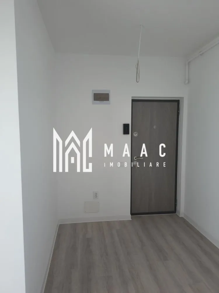 Apartament 2 camere | Decomandat | Etaj 1 | D. Stanca - MAAC Imobiliare vă propune spre închiriere un apartament cu 2 camere, aflat la prima închiriere, situat pe strada Doamna Stanca, într-o zonă apreciată pentru accesibilitate și facilitățile din apropiere.

Locuința este decomandată, amplasată la etajul 1 și dispune de o suprafață utilă de 52 mp, la care se adaugă un balcon generos, ideal pentru momentele de relaxare.

Compartimentare:

Living
Dormitor
Bucătărie
Baie
Hol
Balcon

Apartamentul se închiriază nemobilat, oferind viitorilor chiriași libertatea de a-și amenaja spațiul după propriile preferințe. Beneficiază de loc de parcare inclus și este pet friendly, fiind potrivit pentru persoanele care dețin animale de companie.

Avantaje:
Prima închiriere
Compartimentare decomandată
Etaj 1
Balcon
Loc de parcare inclus
Pet friendly
Se închiriază nemobilat
Ideal pentru rezidență pe termen lung

Se caută chiriași serioși, interesați de o chirie pe termen lung.

Pentru mai multe informații sau pentru programarea unei vizionări, contactați echipa MAAC Imobiliare.
ID: CP3165282.