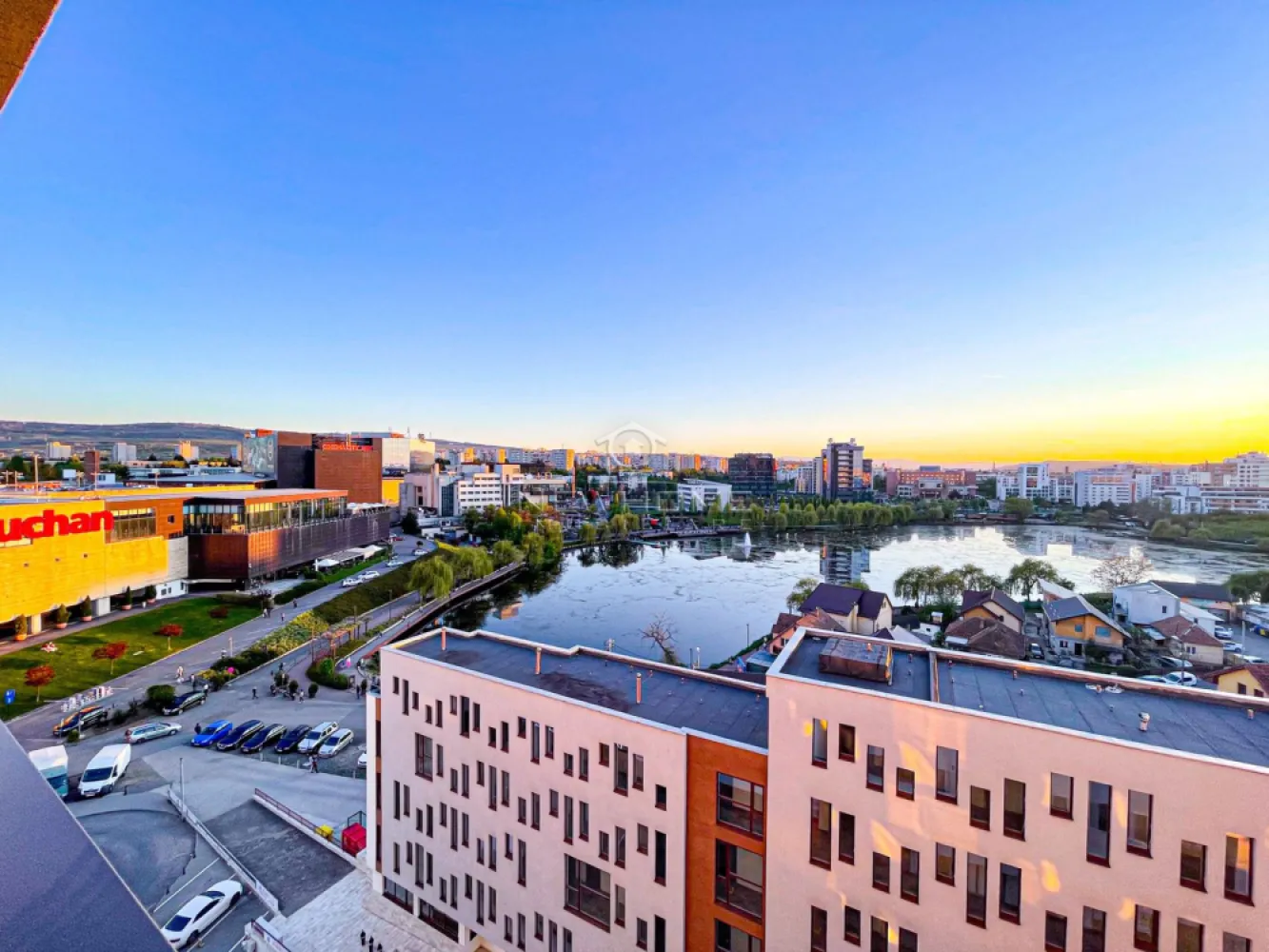 Apartament 1 camera, Parcare, zona Iulius Mall Park Lake