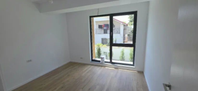 Giulesti duplex P+1 4 camere de vanzare