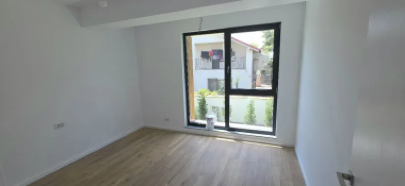 Giulesti duplex P+1 4 camere de vanzare