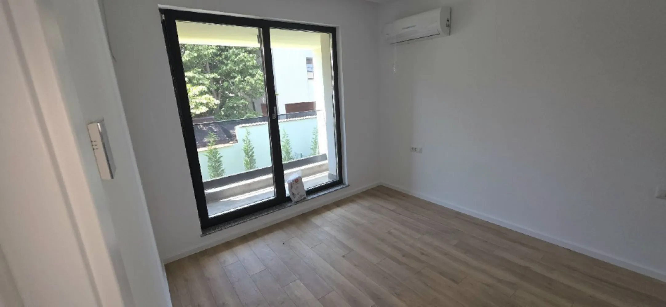 Giulesti duplex P+1 4 camere de vanzare