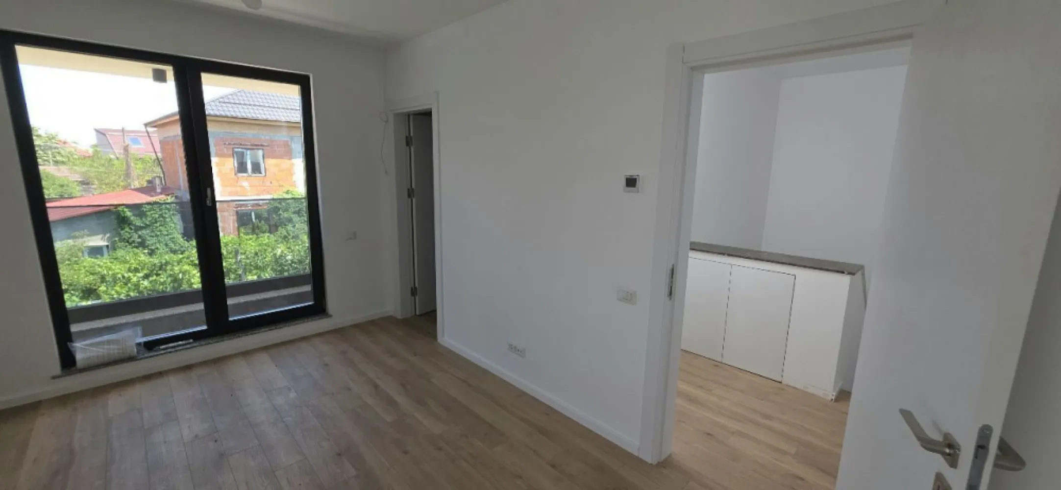 Giulesti duplex P+1 4 camere de vanzare