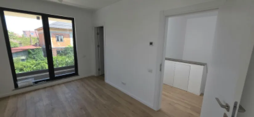Giulesti duplex P+1 4 camere de vanzare