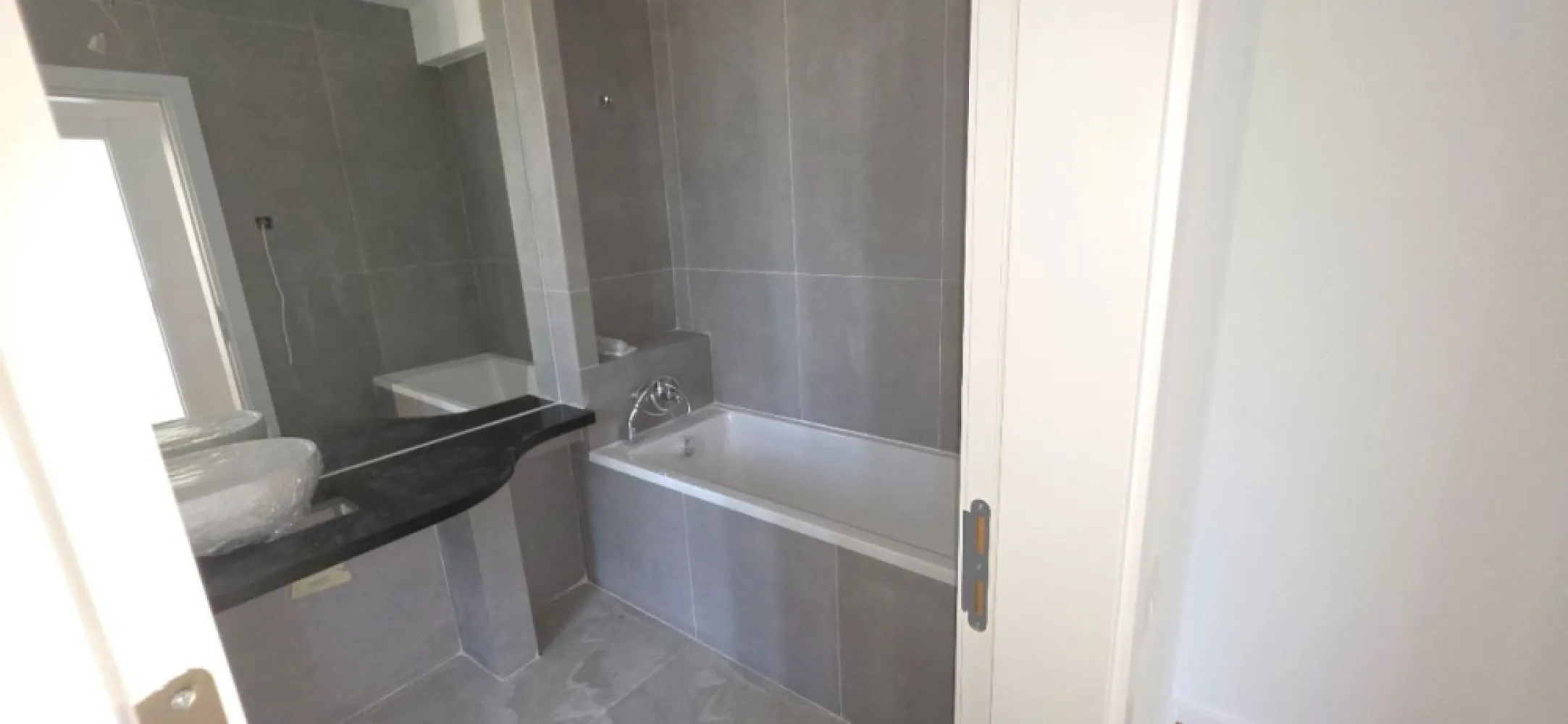 Giulesti duplex P+1 4 camere de vanzare