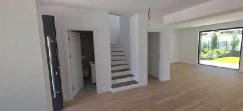 Giulesti duplex P+1 4 camere de vanzare